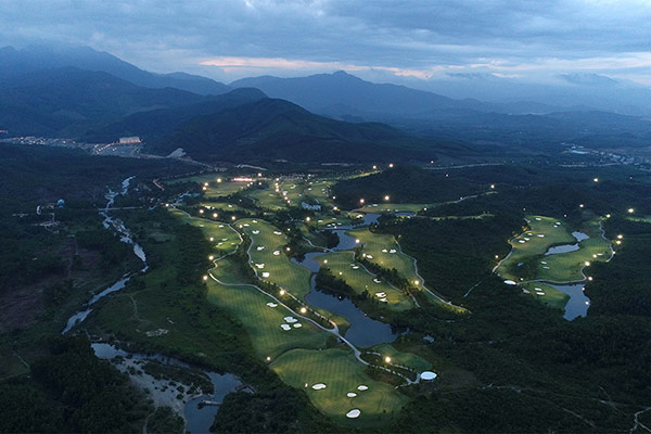 Bana Hills Golf Club về đêm